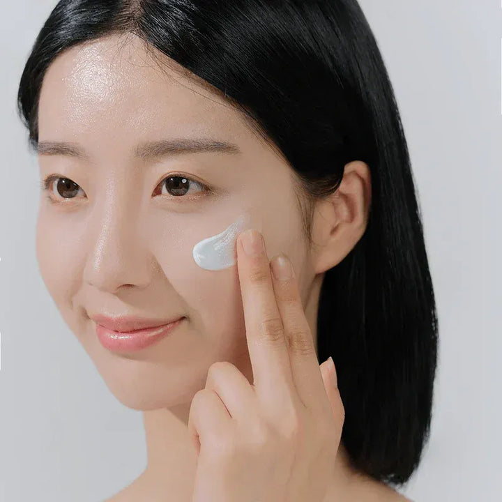 skin1004-centella-hyalu-cica-sun-serum-spf50-sunscreen-skin-kuwait
