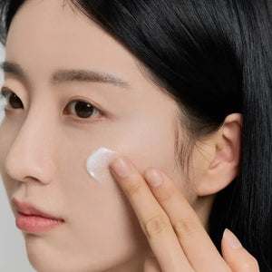 skin1004-tone-brightening-capsule-cream-hydrating-radiance-korean-skincare-kuwait-korea